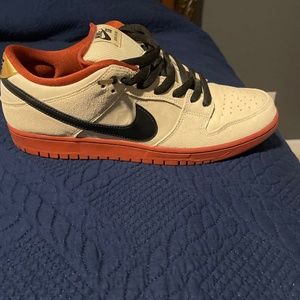 nike sb low dunk hennessy